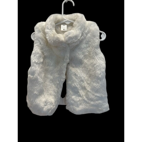 Carter's Vest Girls Size 24 Months White Fluffy Sleeveless Faux Fur Snap Front - Picture 1 of 8
